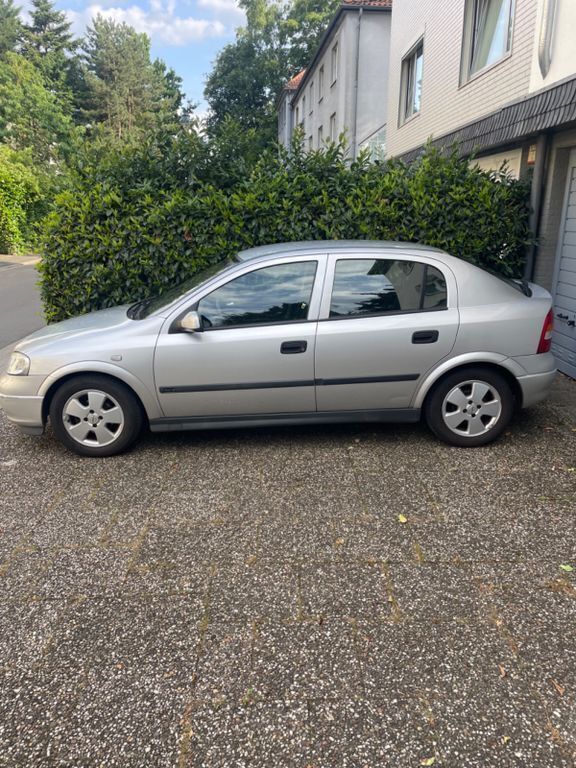 Gebraucht 2002 Opel Astra Limousine | 890 € (Superpreis) - Bild 1/4