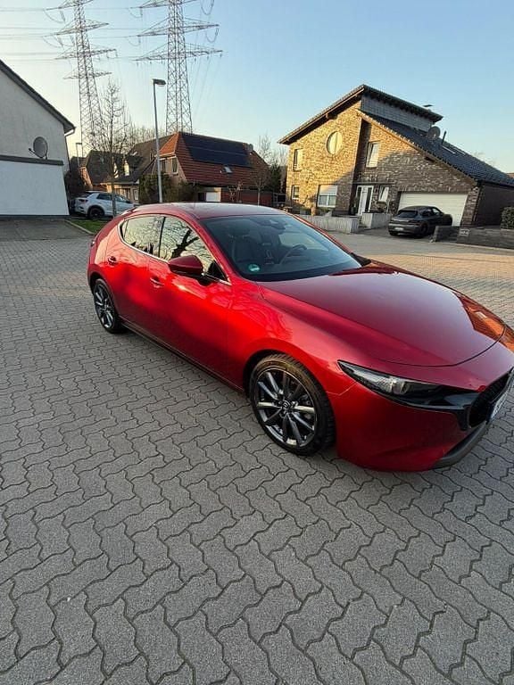 Gebraucht Mazda 3 116 PS (85 kW) 2019 Rot Limousine