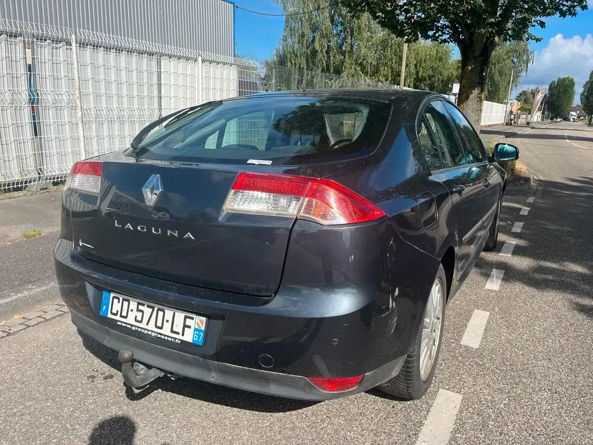 Gebraucht Renault Laguna III 150 PS (110 kW) 2008 Blau Limousine