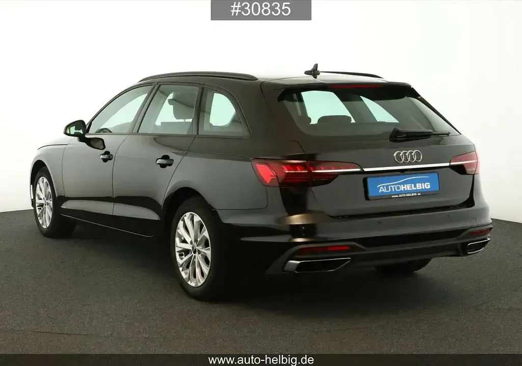 Gebraucht Audi A4 Sport 163 PS (119 kW) 2023 Schwarz Kombi