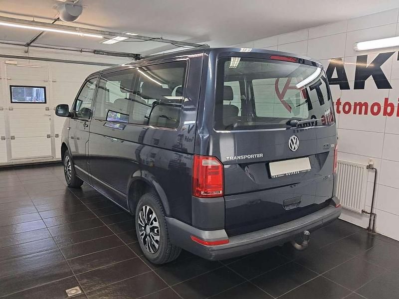 Gebraucht VW Transporter 150 PS (110 kW) 2016 Starlight blue Van