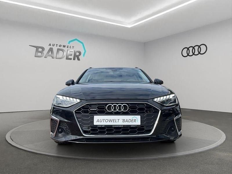 Gebraucht Audi A4 S-Line 204 PS (150 kW) 2023 Mythosschwarz metallic Kombi
