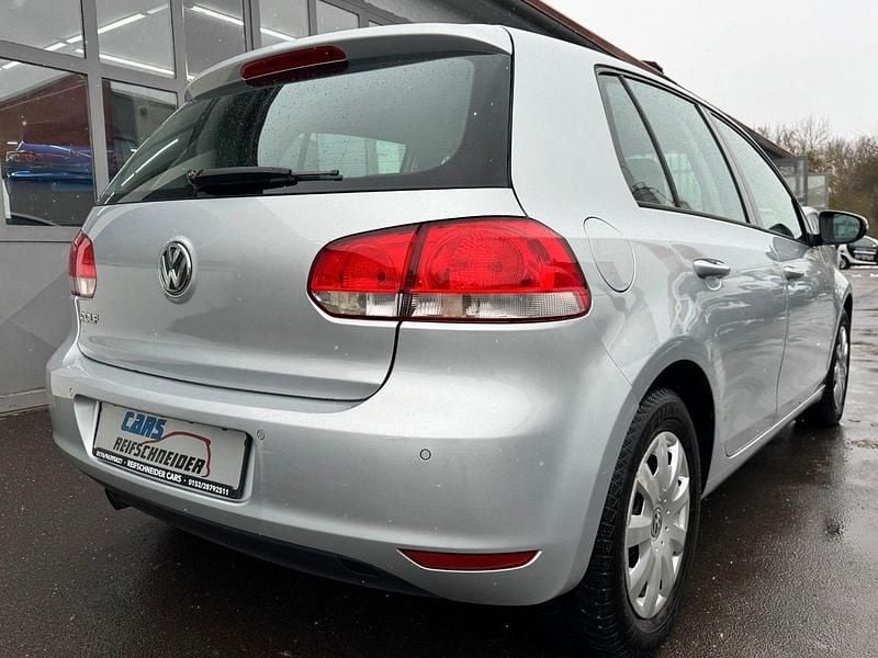 Gebraucht VW Golf VI Comfortline 105 PS (77 kW) 2010 Silber Kleinwagen