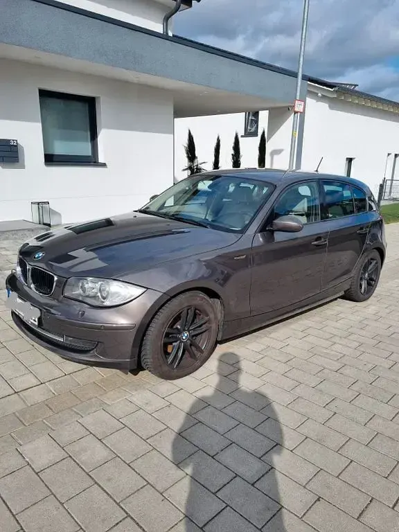 Używany BMW 118 143 KM (105 kW) 2008 Brązowy Hatchback
