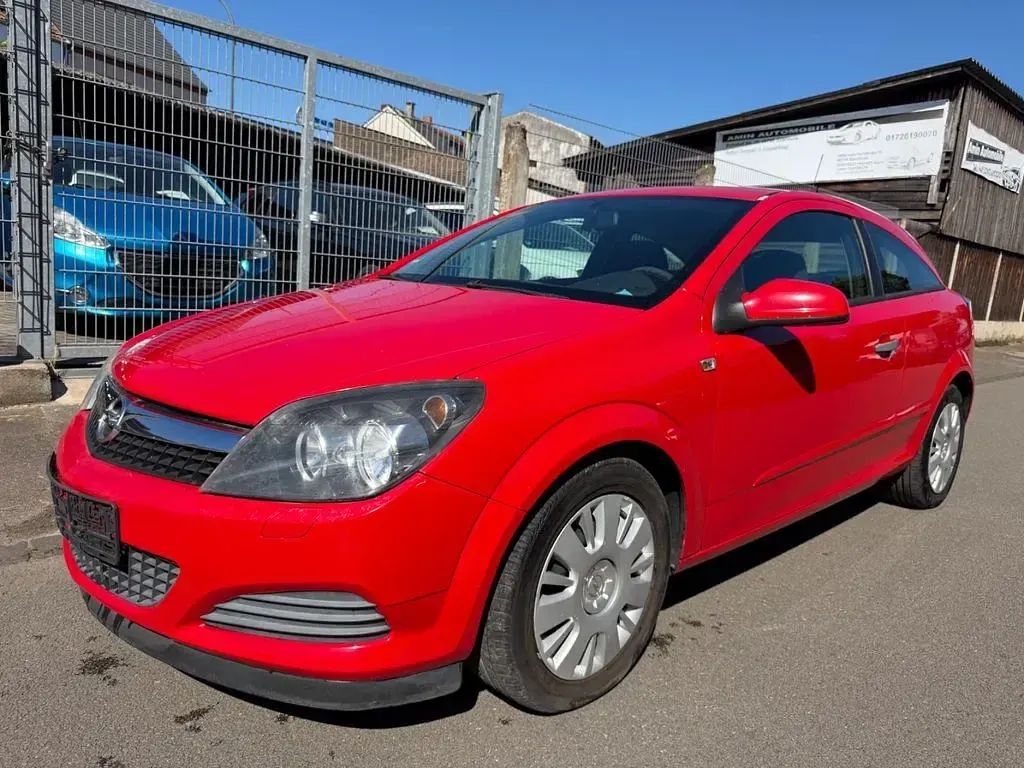 Gebraucht Opel Astra GTC Selection 90 PS (66 kW) 2009 Rot