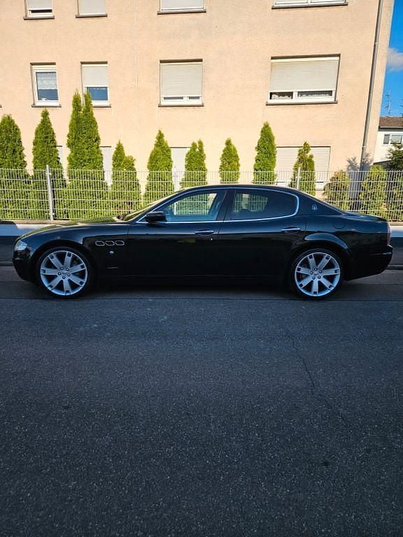 Schwarz Gebraucht 2007 Maserati Quattroporte GT Limousine | 19.500 € (Teuer) - Bild 1/4