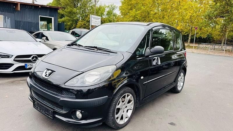 Gebraucht Peugeot 1007 Premium 73 PS (53 kW) 2008 Schwarz Van / Kleinbus