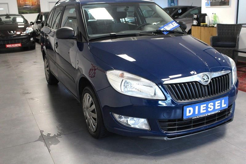 Gebraucht Skoda Fabia Cool Edition 75 PS (55 kW) 2014 Blau Kombi
