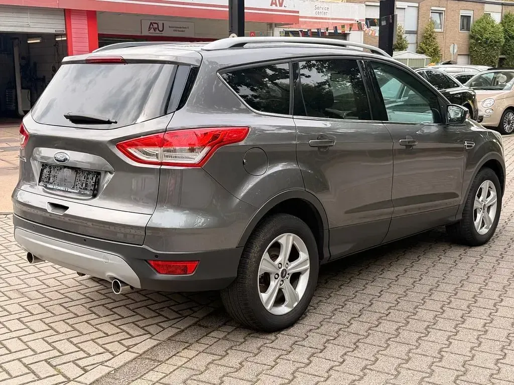 Gebraucht Ford Kuga Titanium 163 PS (119 kW) 2013 Grau SUV