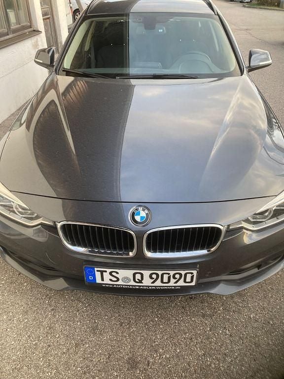 Gebraucht BMW 330 Advantage 252 PS (185 kW) 2015 Grau Kombi