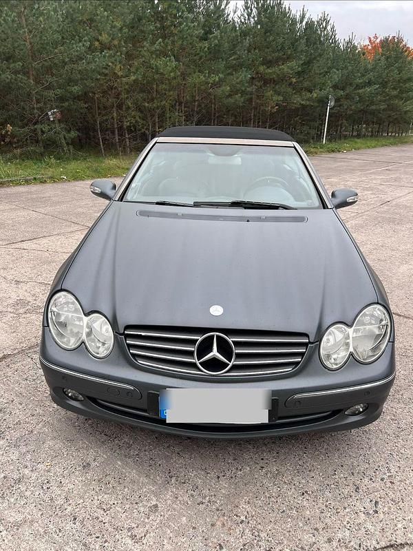 Schwarz Gebraucht 2004 Mercedes CLK240 Elegance Cabrio | 4.999 € (Guter Preis) - Bild 1/4