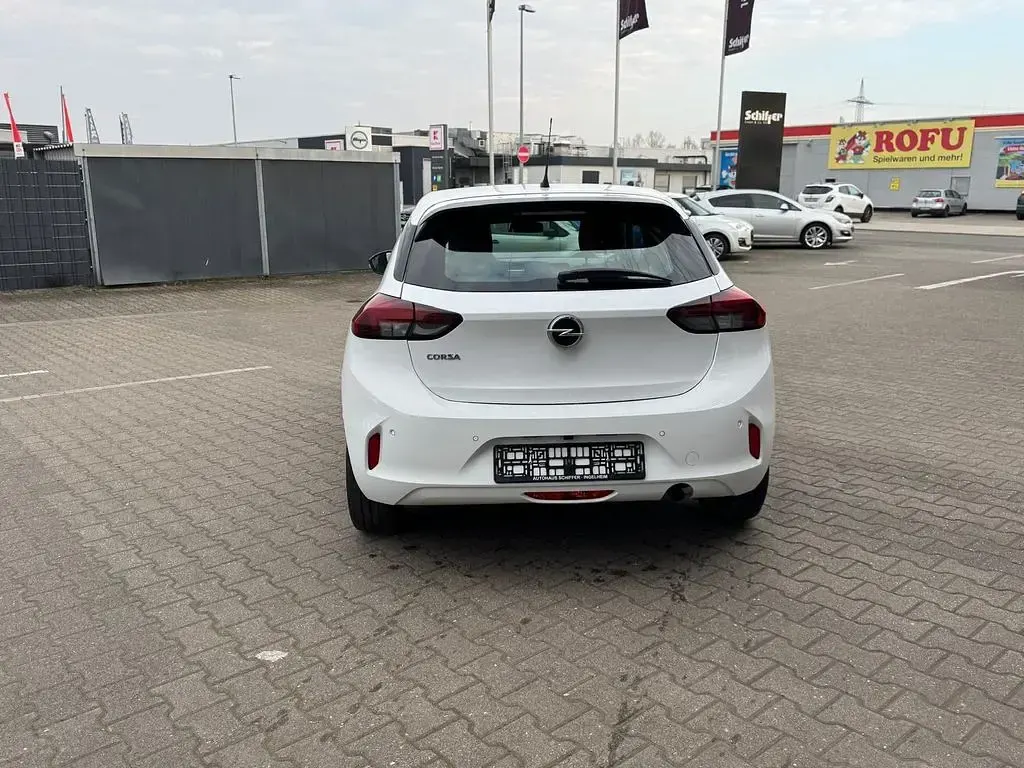 Gebraucht Opel Corsa Edition 100 PS (73 kW) 2022 White jade (metallic) Kleinwagen