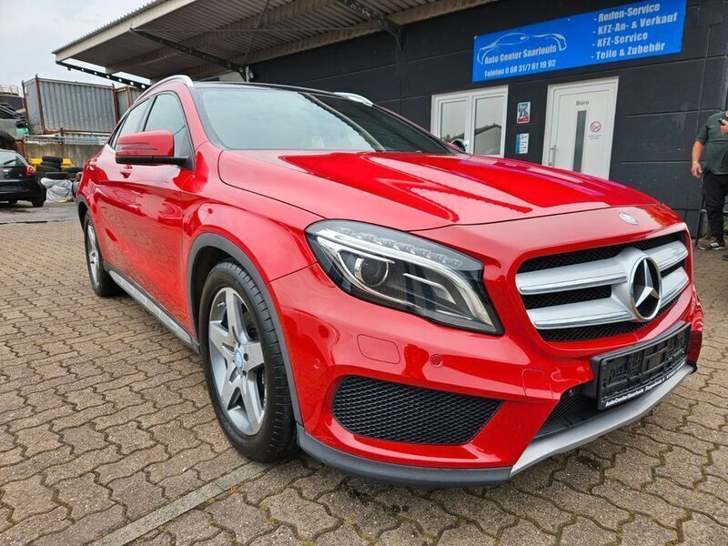 Rot Gebraucht 2014 Mercedes GLA220 AMG line SUV | 14.990 € (Guter Preis) - Bild 1/4
