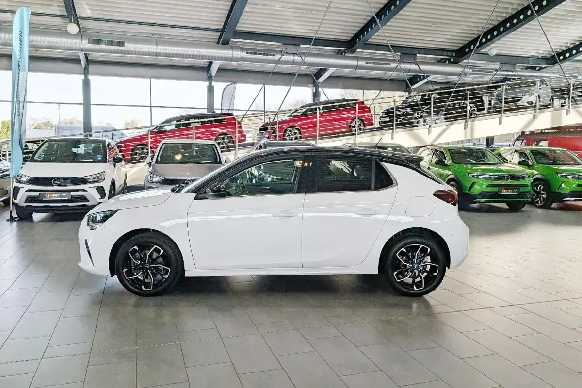 Gebraucht Opel Corsa Elegance 101 PS (74 kW) 2020 Weiß Kleinwagen
