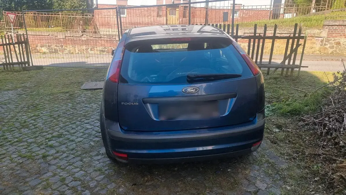 Gebraucht Ford Focus 101 PS (74 kW) 2006 Blau Limousine