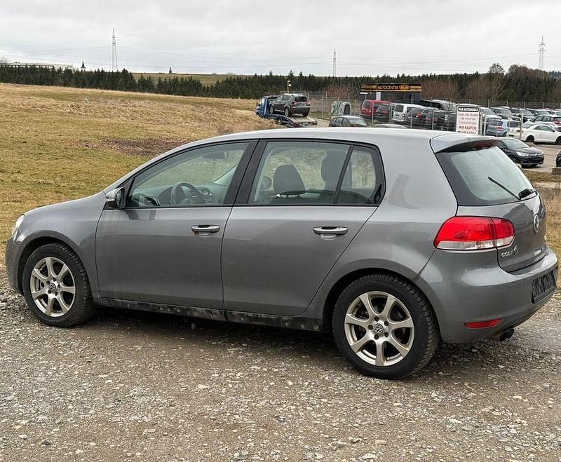 Gebraucht VW Golf VI 140 PS (102 kW) 2010 Grau Kleinwagen