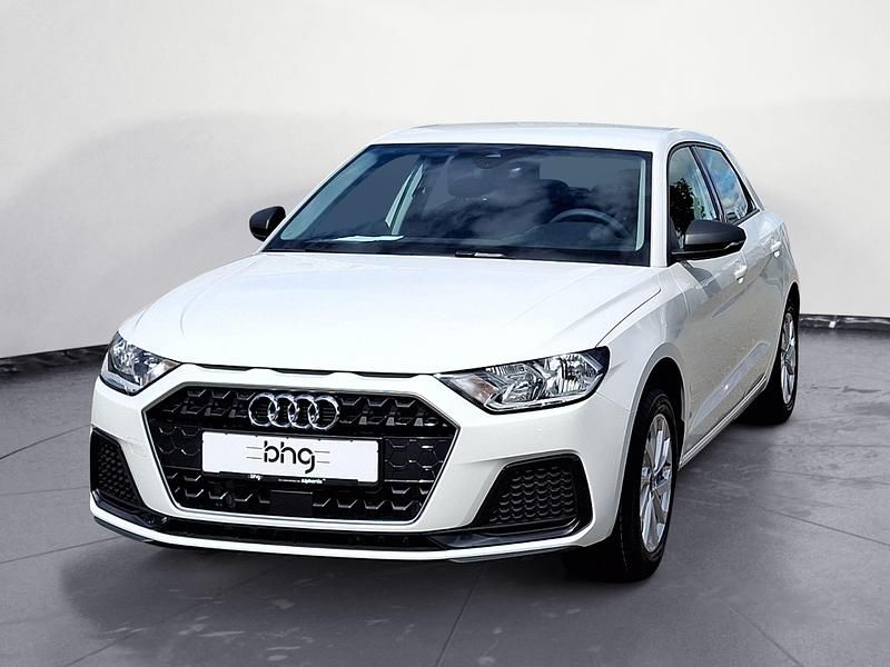 Weiß Neu 2025 Audi A1 Sportback Advanced Plus Kleinwagen | 22.888 € (Superpreis) - Bild 1/4