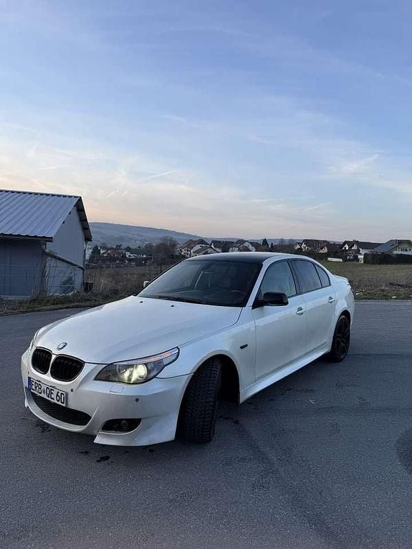 Gebraucht BMW 530 300 PS (220 kW) 2004 Weiß Limousine