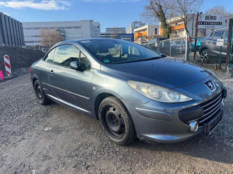 Gebraucht Peugeot 307 CC 140 PS (102 kW) 2008 Lackierung eisengrau Cabrio