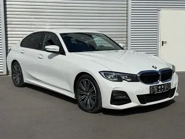 Gebraucht BMW 320 M Sport 190 PS (139 kW) 2020 Alpinweiss iii Limousine