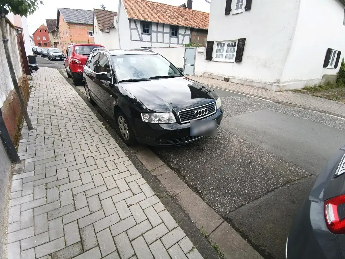 Gebraucht Audi A4 130 PS (95 kW) 2003 Schwarz Kombi