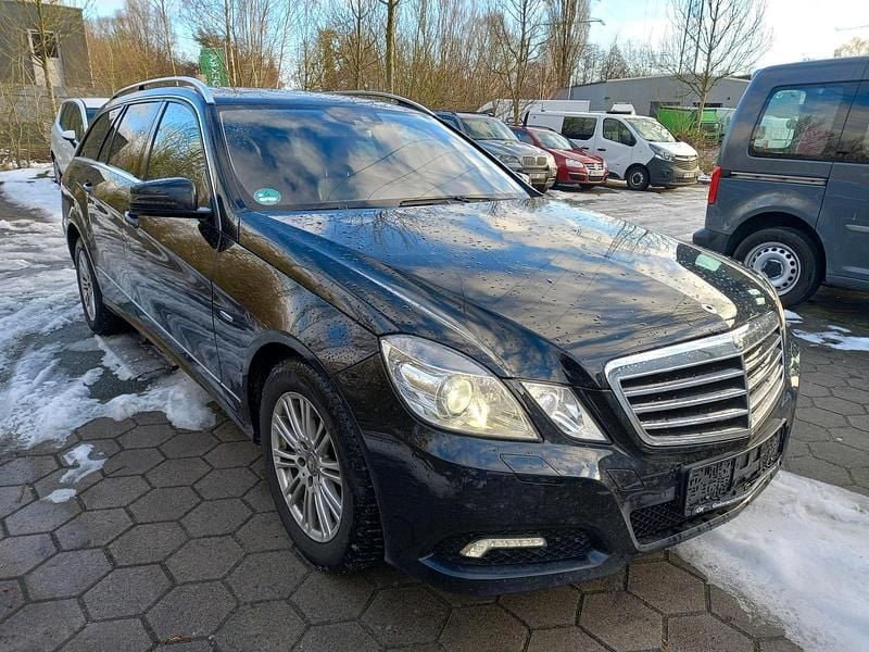 Gebraucht Mercedes E350 Avantgarde 231 PS (169 kW) 2010 Schwarz Kombi