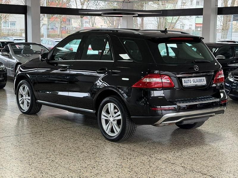 Gebraucht Mercedes ML350 258 PS (189 kW) 2012 Schwarz SUV