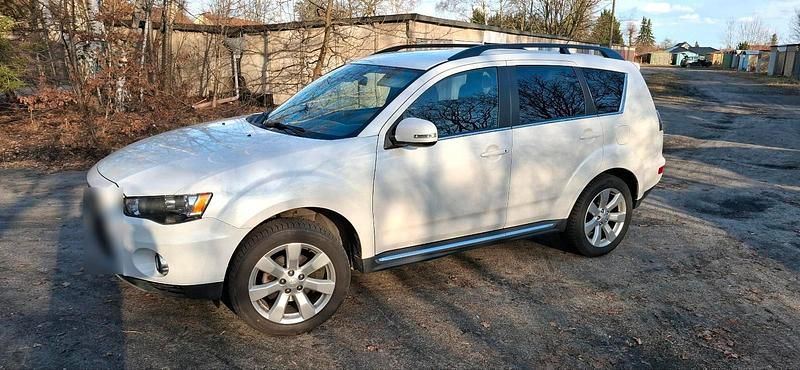 Gebraucht Mitsubishi Outlander 147 PS (108 kW) 2011 Weiß SUV