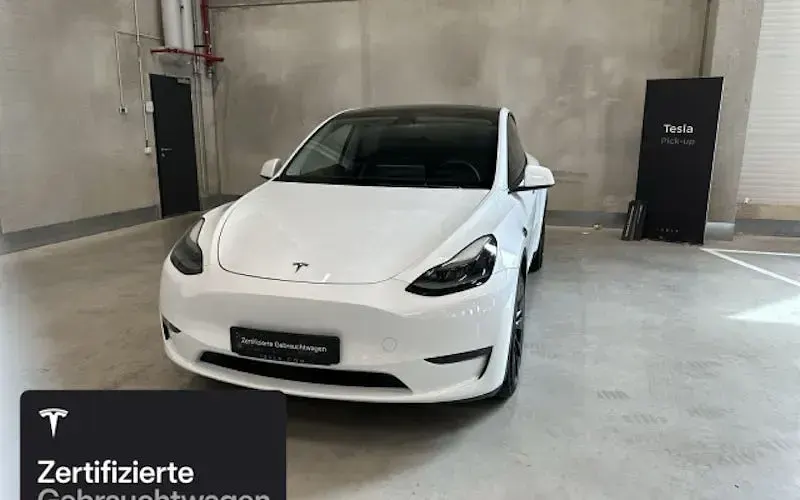 Gebraucht Tesla Model Y 273 kW (372 PS) 2023 Weiß SUV