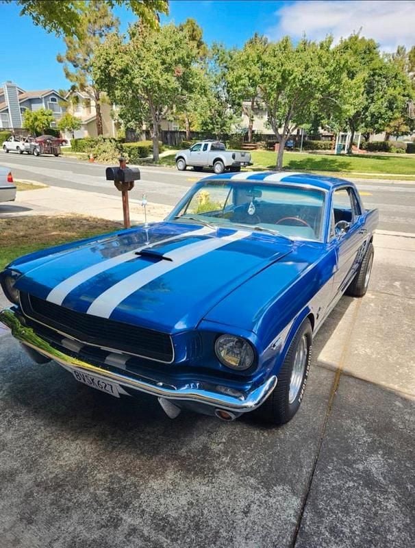 Gebraucht Ford V8 1966 Blau Coupé