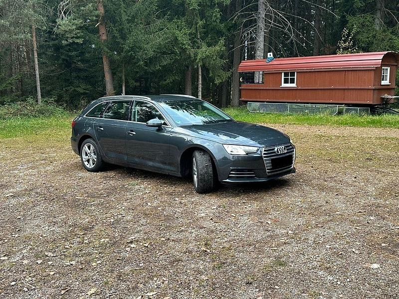 Grau Gebraucht 2017 Audi A4 Sport Kombi | 14.600 € (Guter Preis) - Bild 1/4