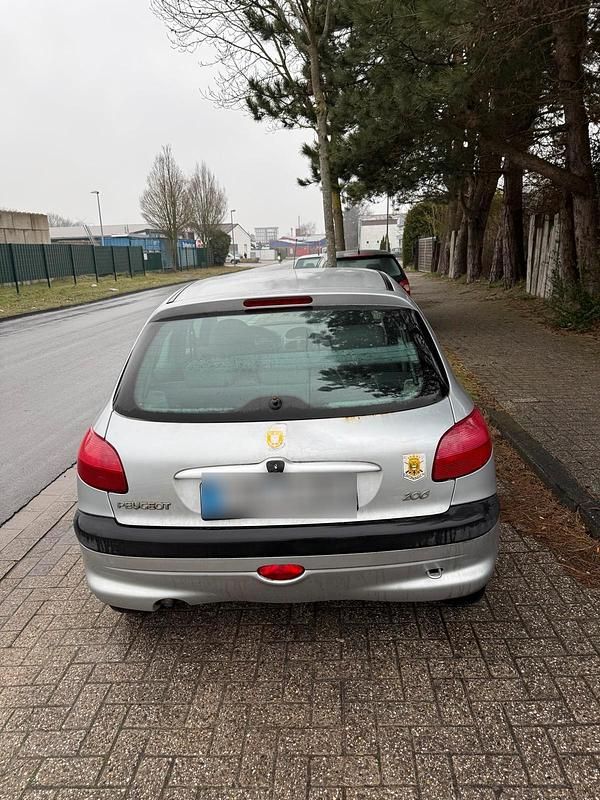 Gebraucht Peugeot 206 55 PS (40 kW) 2003 Grau Limousine