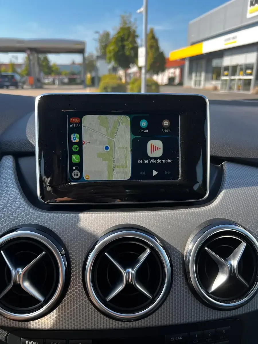 Gebraucht Mercedes B180 122 PS (89 kW) 2014 Silber Kleinwagen