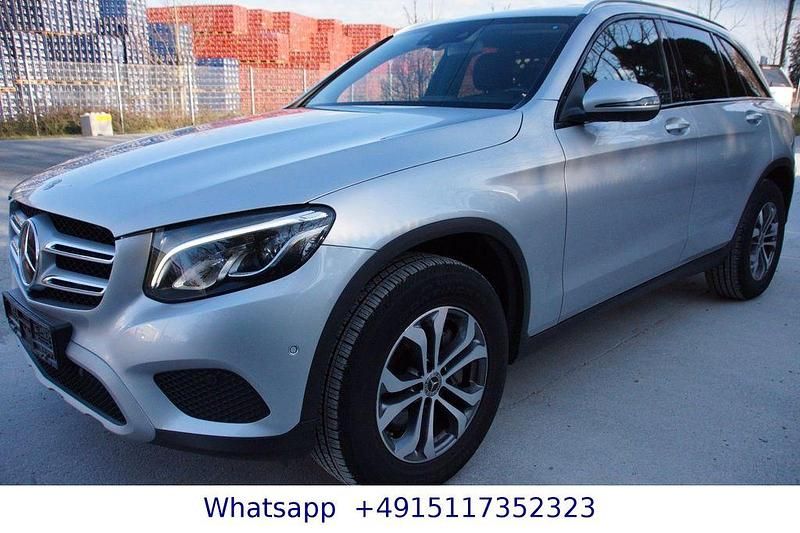 Gebraucht Mercedes GLC250 204 PS (150 kW) 2019 Silber Pickup