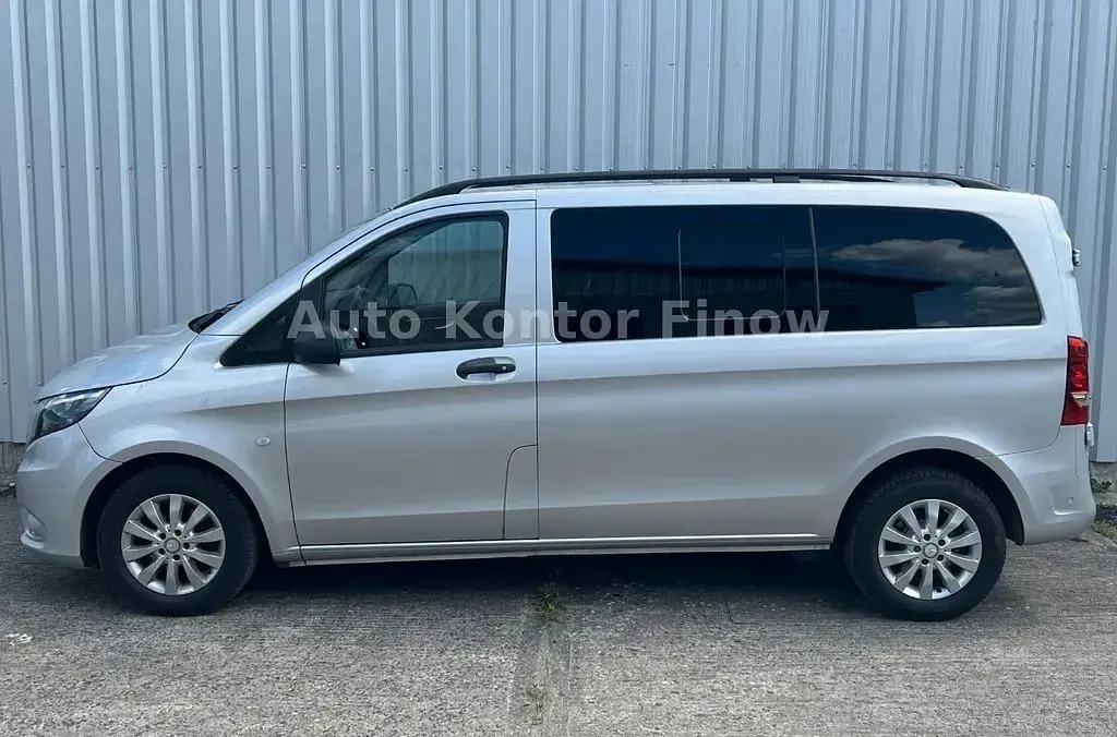 Gebraucht Mercedes Vito Edition 163 PS (119 kW) 2017 Brillantsilber metallic Van