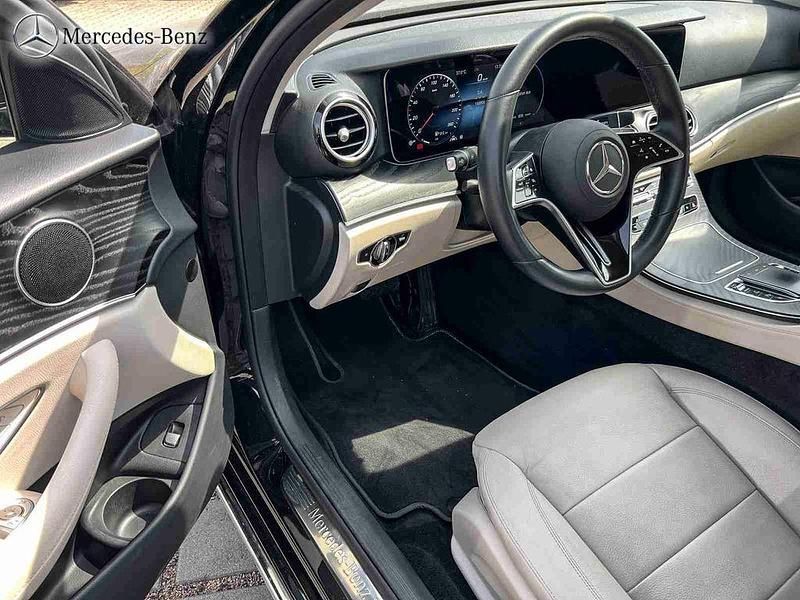 Gebraucht Mercedes E220 Exclusive 200 PS (147 kW) 2022 Metalliclack obsidianschwarz Limousine