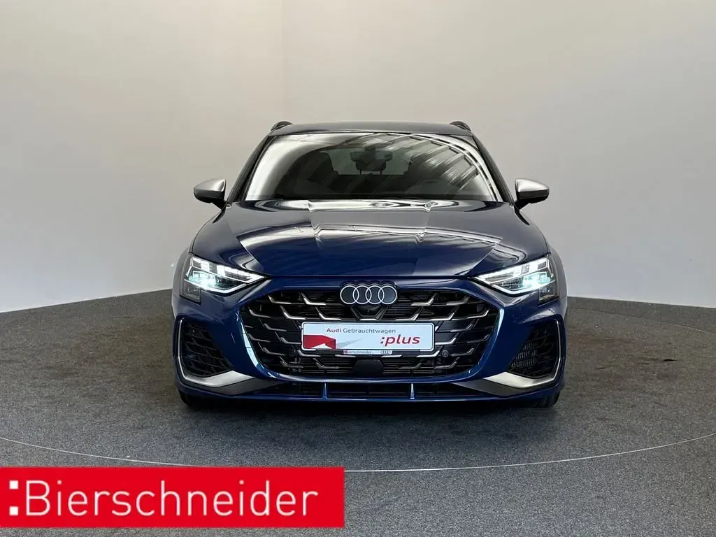 Gebraucht Audi S3 Ambiente 333 PS (244 kW) 2025 Ascariblau metallic Limousine
