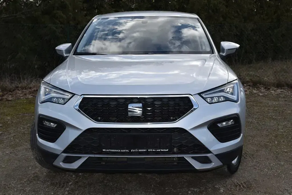 Usado Seat Ateca 4Drive 150 CV (110 kW) 2021 Plateado SUV