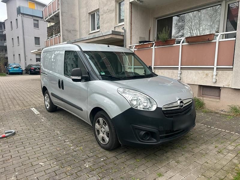 Gebraucht Opel Combo 95 PS (69 kW) 2018 Silber Van / Kleinbus