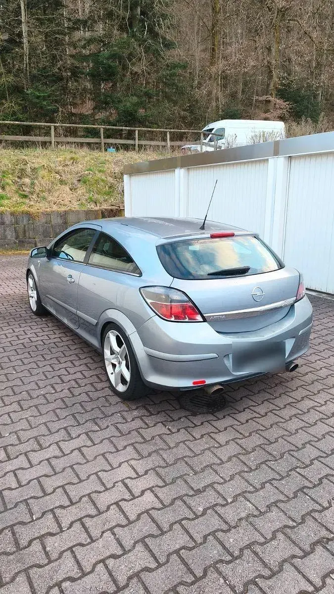 Gebraucht Opel Astra GTC Sport 170 PS (125 kW) 2005 Silber Coupé