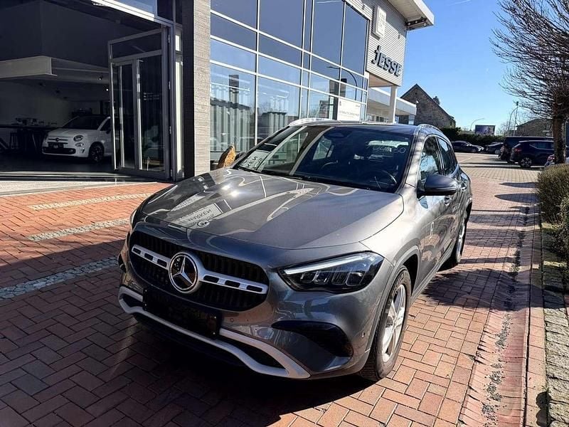 Gebraucht Mercedes GLA200 163 PS (119 kW) 2024 Mountaingrau  met. (metallic) SUV