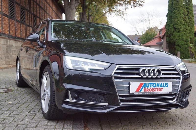 Gebraucht Audi A4 Sport 150 PS (110 kW) 2019 Schwarz Kombi