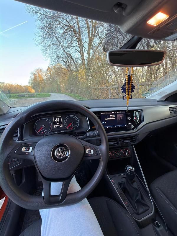 Second-hand VW Polo 75 CP (55 kW) 2018 Hatchback