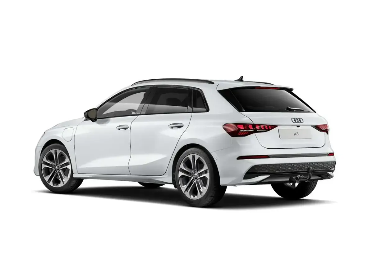 Gebraucht Audi A3 Advanced 204 PS (150 kW) 2025 Gletscherweiß metallic Limousine