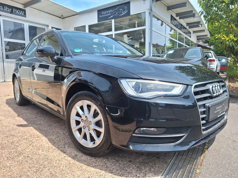 Schwarz Gebraucht 2013 Audi A3 Attraction Limousine | 10.700 € (Fairer Preis) - Bild 1/4