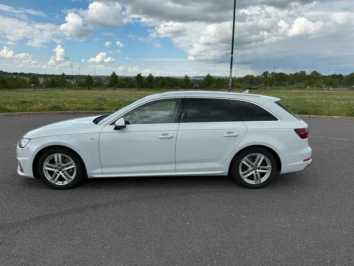 Gebraucht Audi A4 S-Line 150 PS (110 kW) 2019 Weiß Kombi