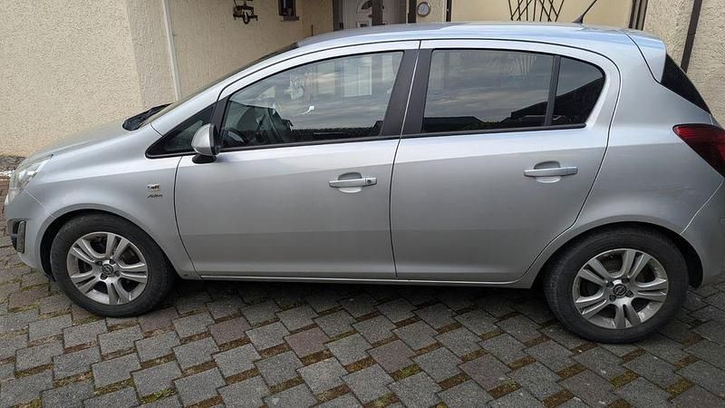 Gebraucht Opel Corsa Active 87 PS (63 kW) 2013 Silber Kleinwagen