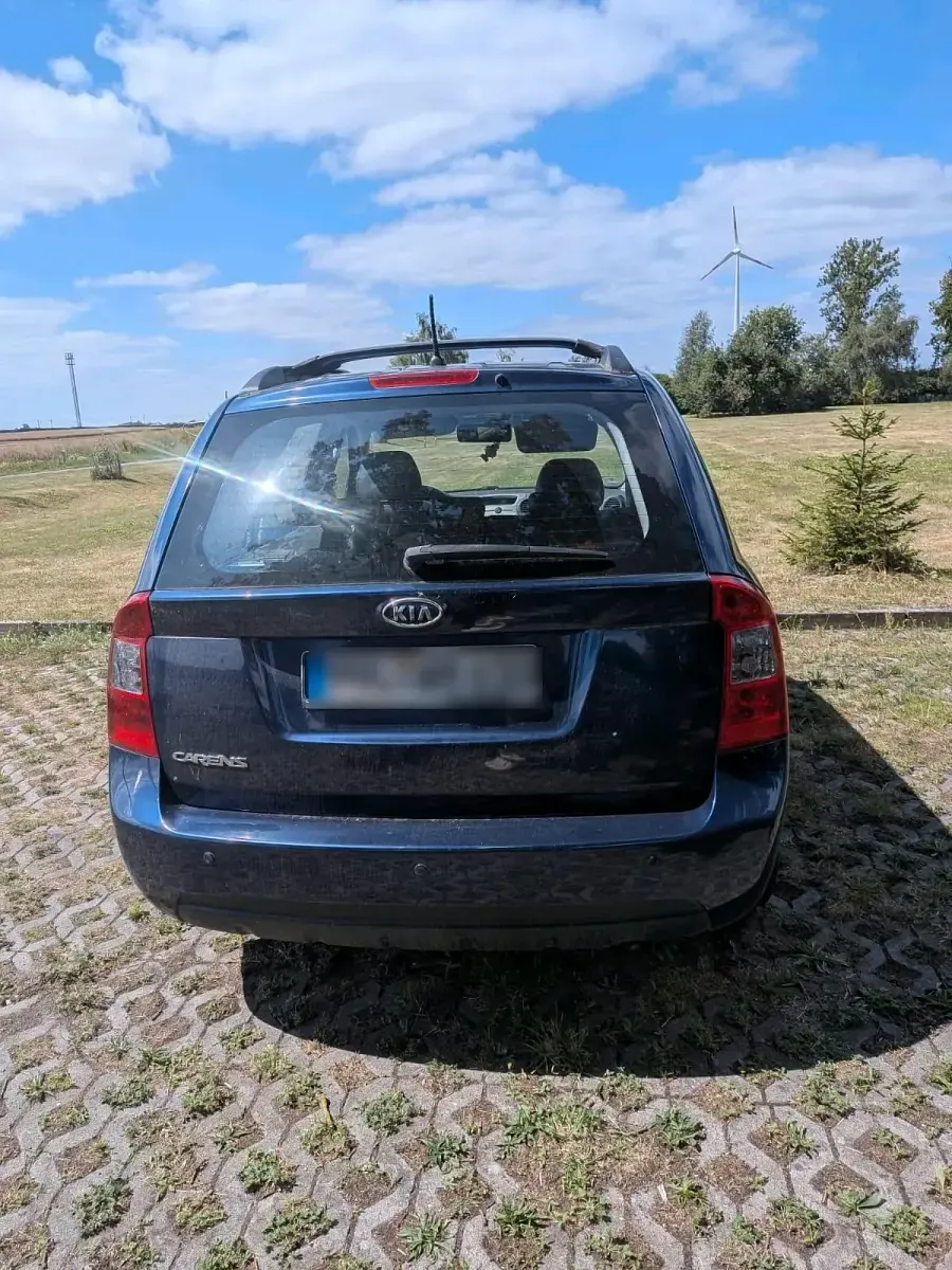 Gebraucht Kia Carens 144 PS (105 kW) 2009 Blau Van / Kleinbus
