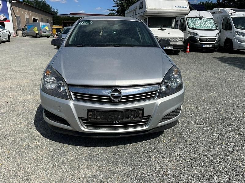 Silber Gebraucht 2010 Opel Astra Kombi | 990 € (Superpreis) - Bild 1/4