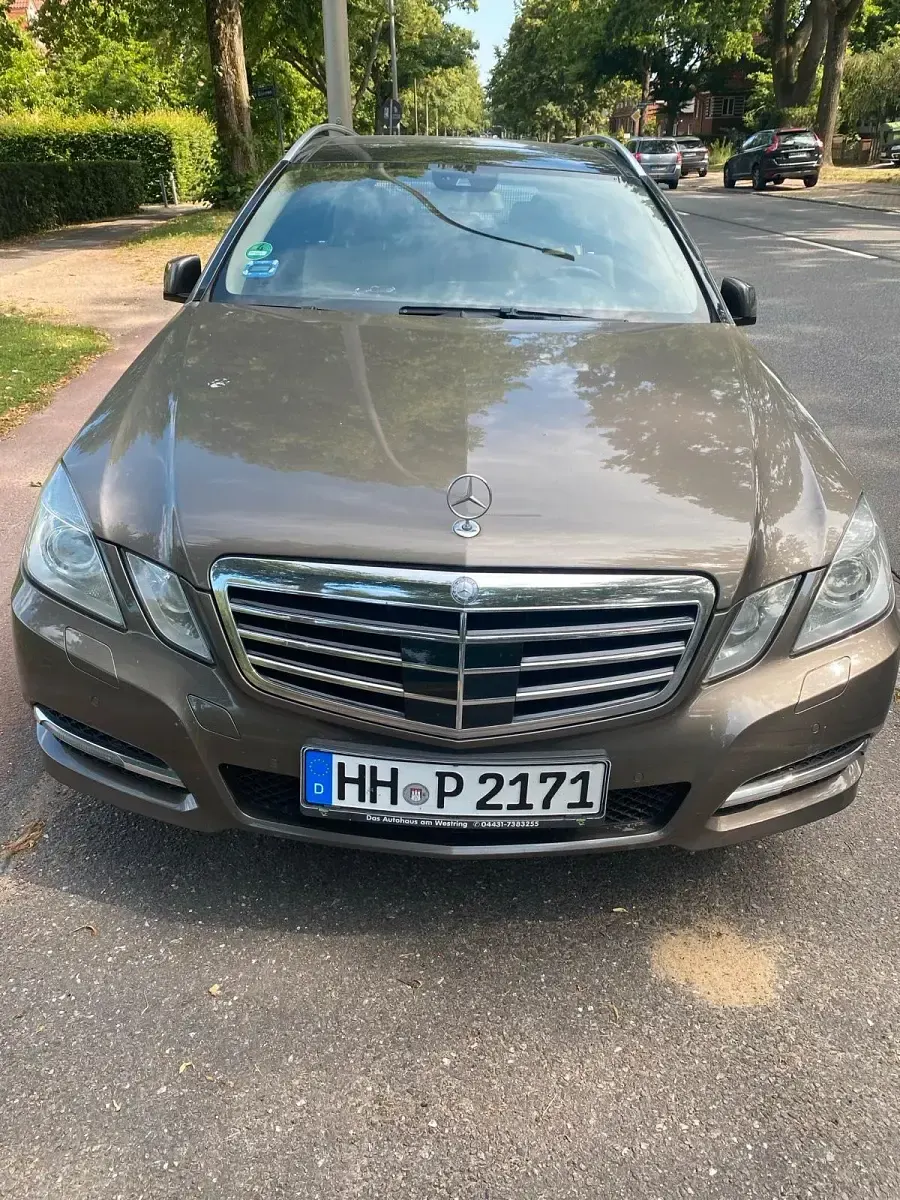 Gebraucht Mercedes E200 184 PS (135 kW) 2010 Grau Kombi